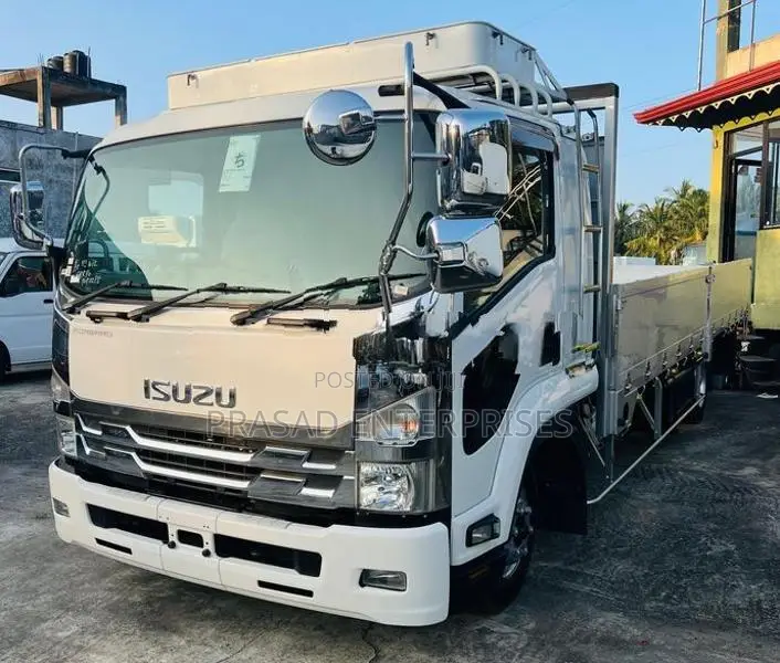 Isuzu Forward 2016