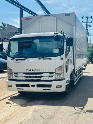 Isuzu Elf wing body 2016