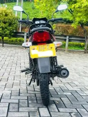 TVS Metro 2017
