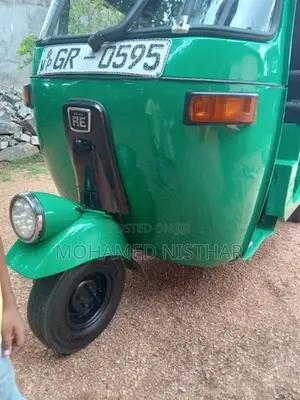 Bajaj RE 2002