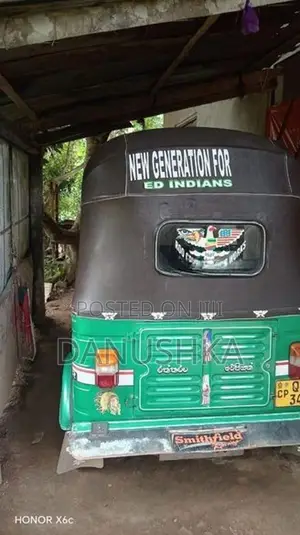 Bajaj RE 2009