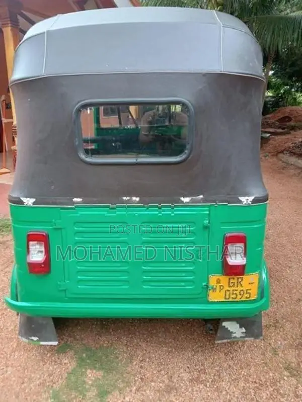 Bajaj RE 2002