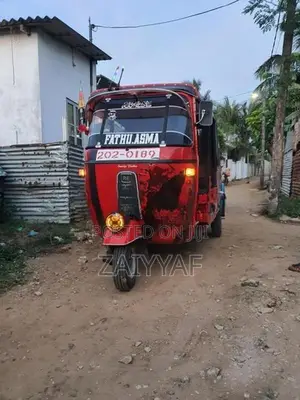 Bajaj RE 1995