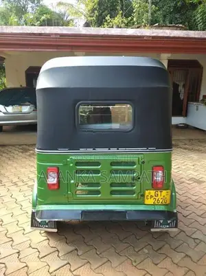 Bajaj RE 2002
