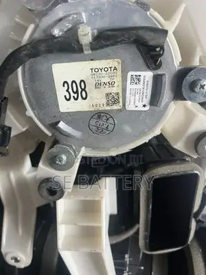 Toyota Camry Battery Blower (398)