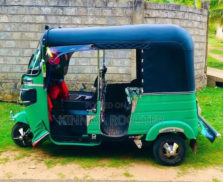 Bajaj RE 2012