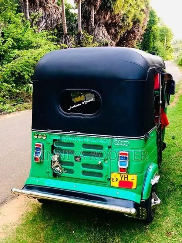 Bajaj RE 2012