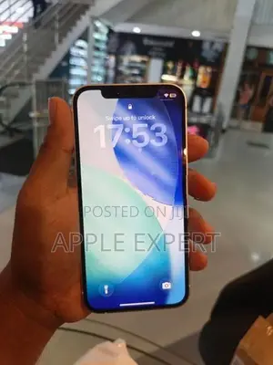 Apple iPhone 12 (Used)