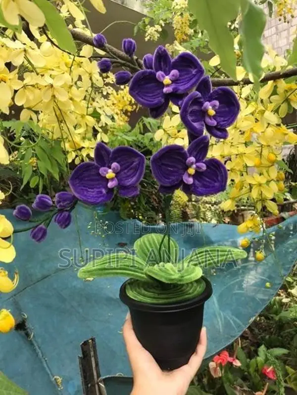Handmade Pipecleaner Vase