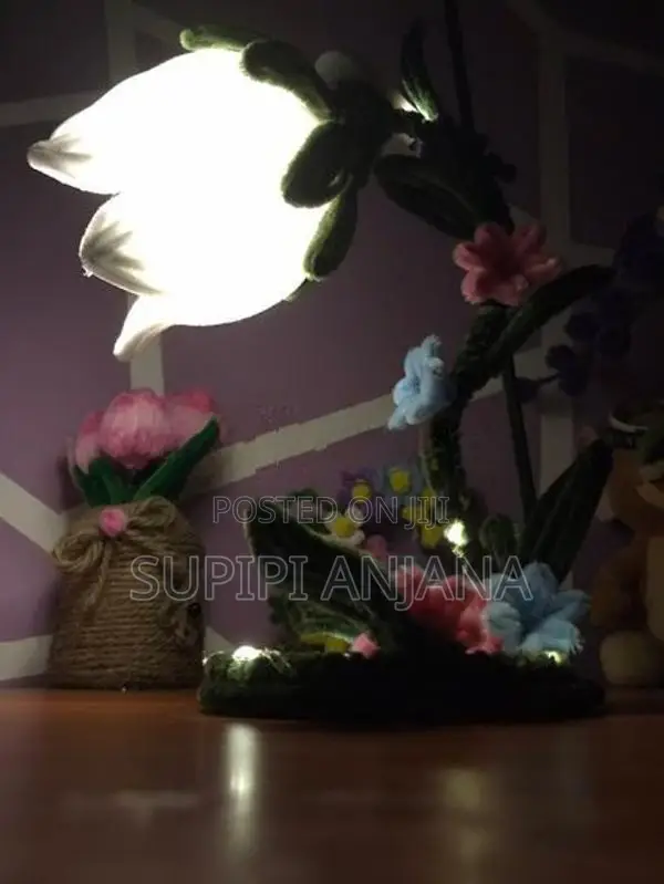 Pipe Cleaner Flower Vase