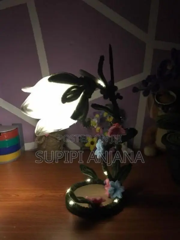 Pipe Cleaner Flower Vase