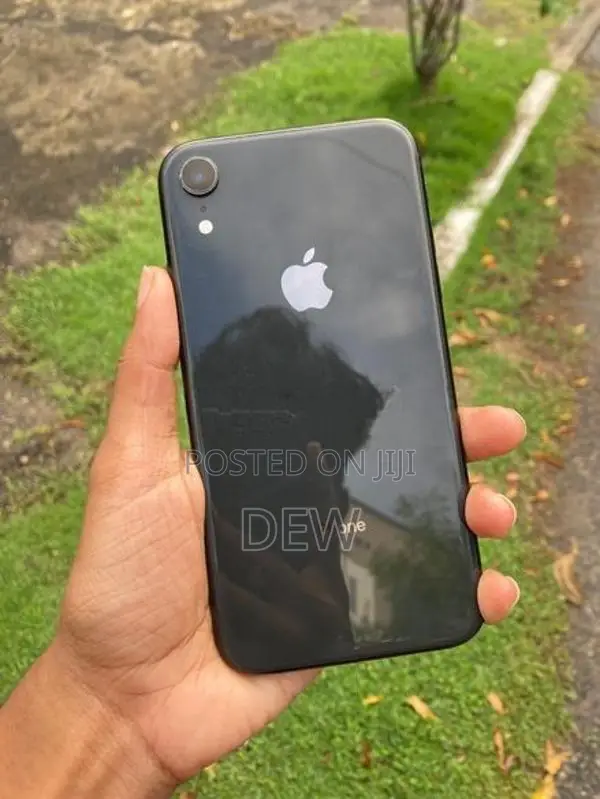 Apple iPhone XR (Used)