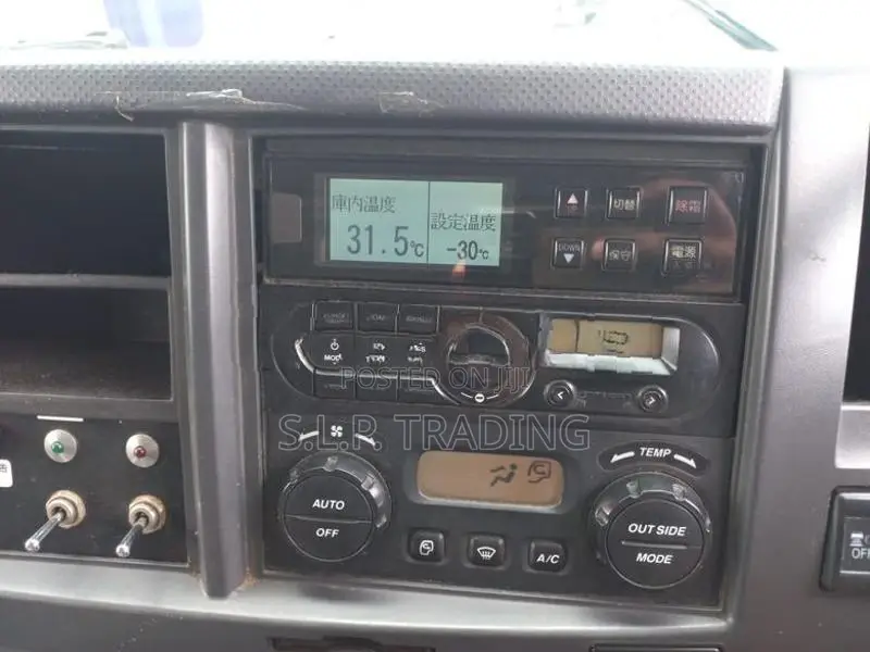 Isuzu Forward MANUAL MIN 30 PLUGIN 2017