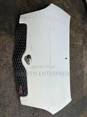 Toyota Vitz SCP10 Bonnet with RS Shell