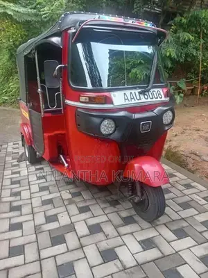 Bajaj RE 2018