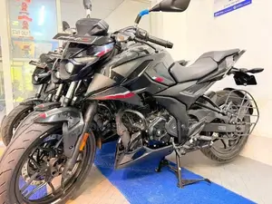 Bajaj Pulsar N160 Dual ABs New Efi 2026
