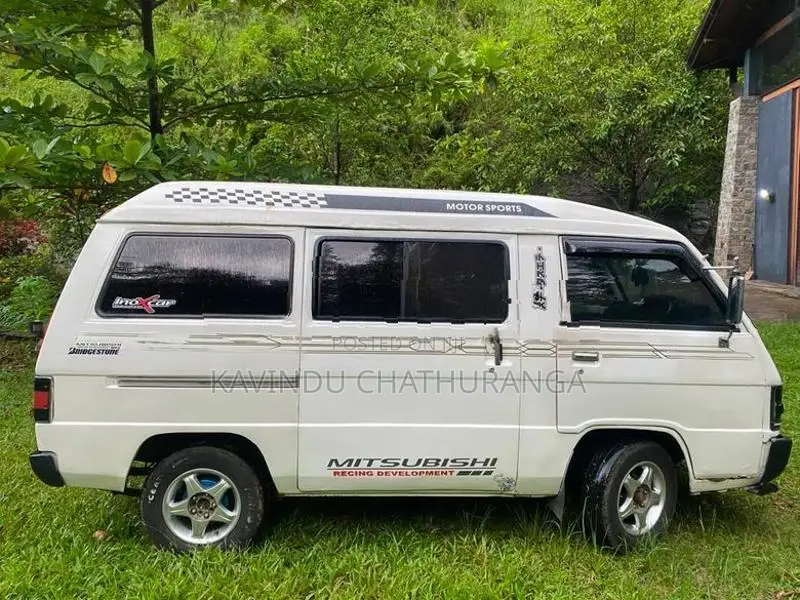 Mitsubishi L300 1983
