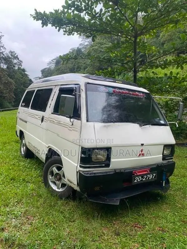 Mitsubishi L300 1983