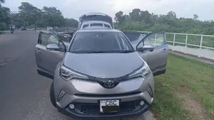 Toyota CHR NGX 50 - 4WD 2017