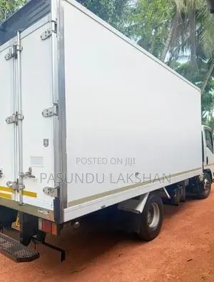 Isuzu Elf Freezer 2014
