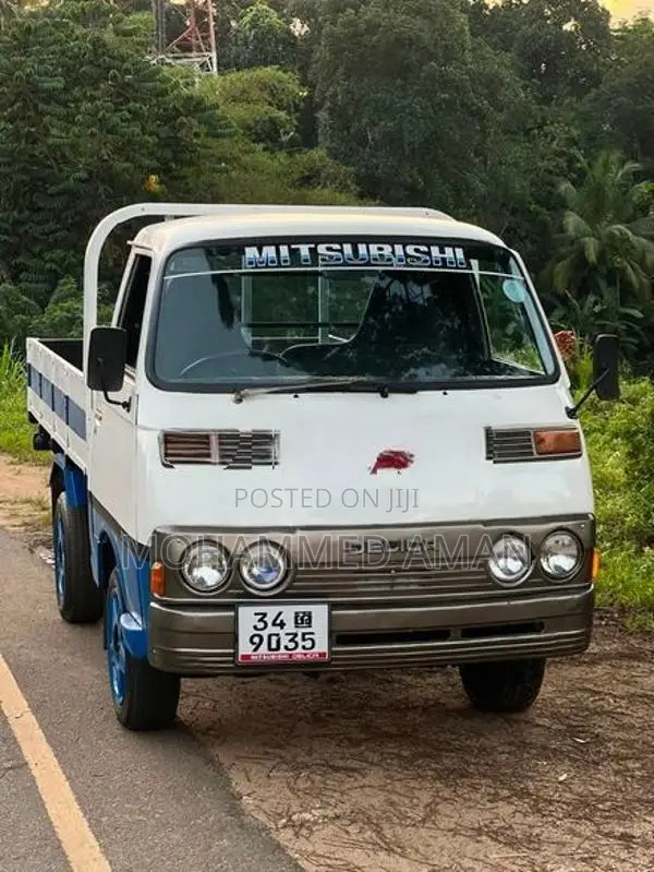 Mitsubishi Delica T120 1978