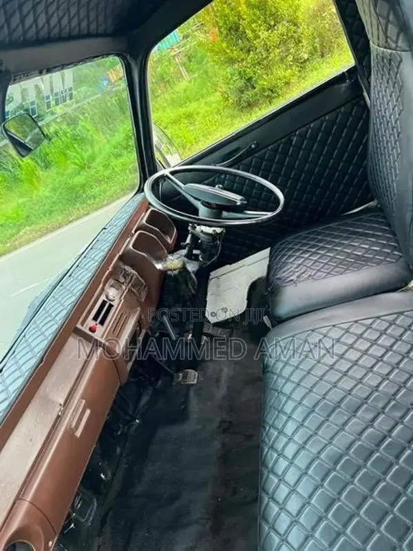 Mitsubishi Delica T120 1978