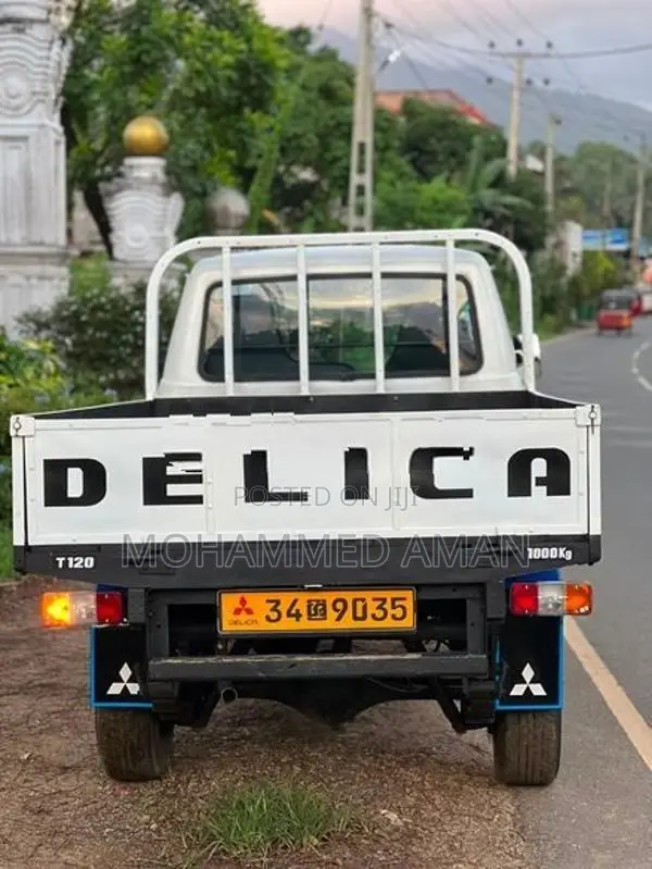 Mitsubishi Delica T120 1978