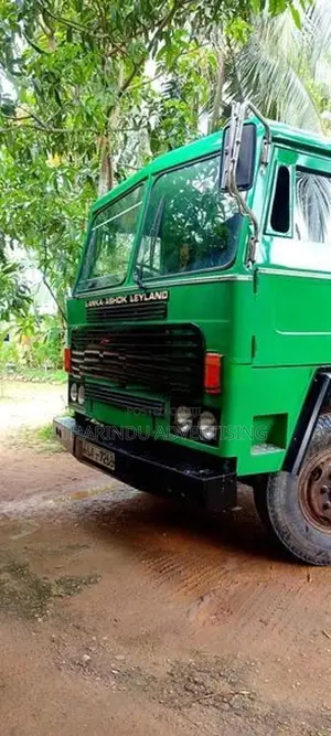 Ashok Leyland Comet 2005