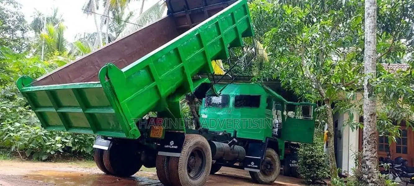 Ashok Leyland Comet 2005