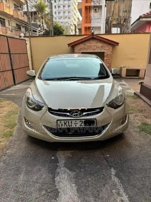 Hyundai Elantra GLS 2012