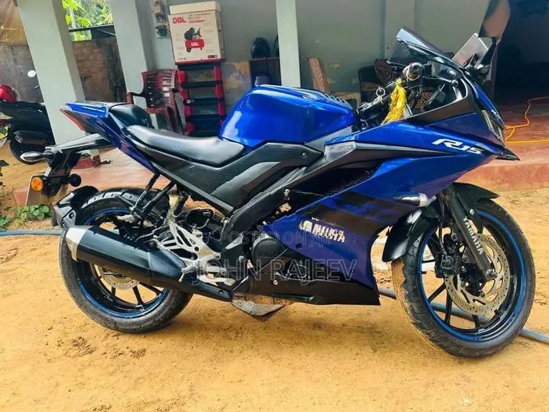 Yamaha R15 2019