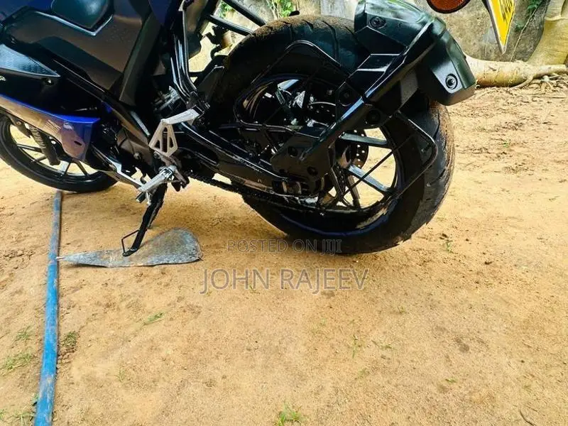 Yamaha R15 2019