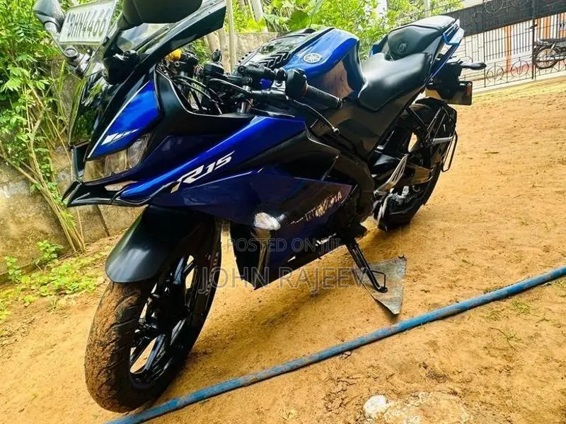 Yamaha R15 2019