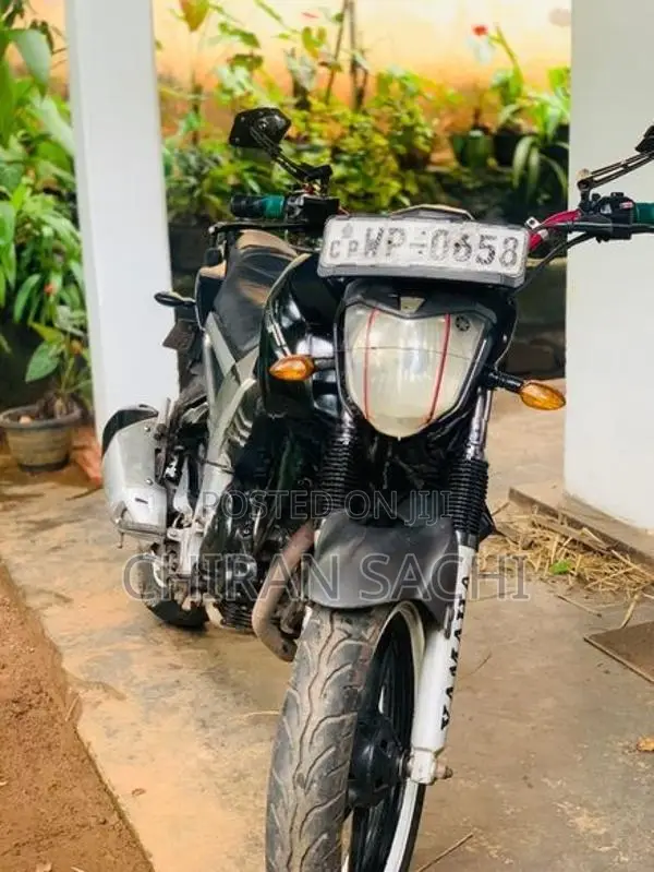 Yamaha FZ 2012