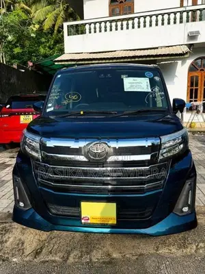 Toyota Roomy Custom GT 2023