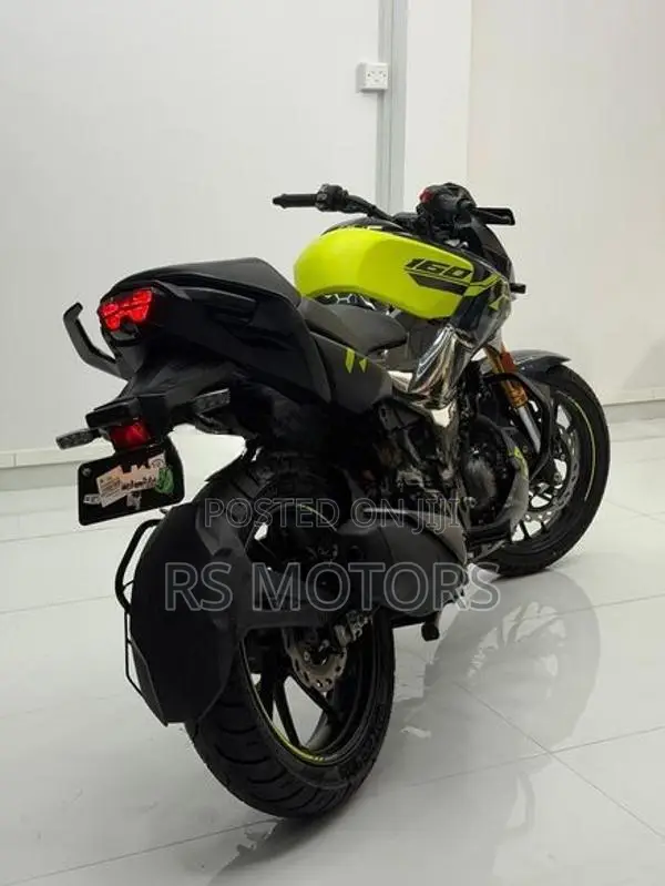 Hero Hunk 160 R 2026
