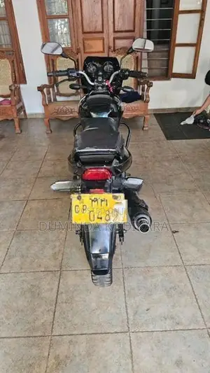 Bajaj Pulsar 150 2005