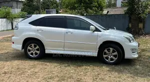 Toyota Harrier 2012