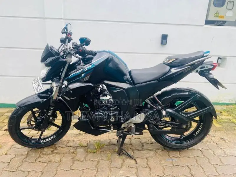 Yamaha FZ 2016