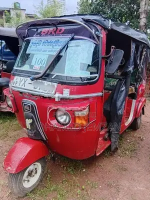 Bajaj RE 2012