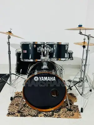 YAMAHA full drum set