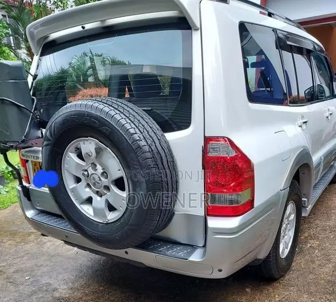 Mitsubishi Montero V76 2006