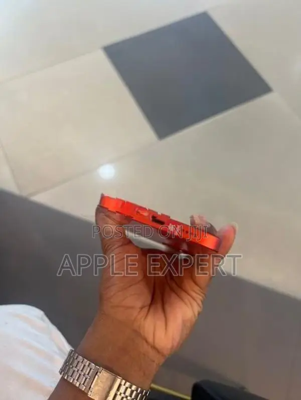 Apple iPhone 12 (Used)