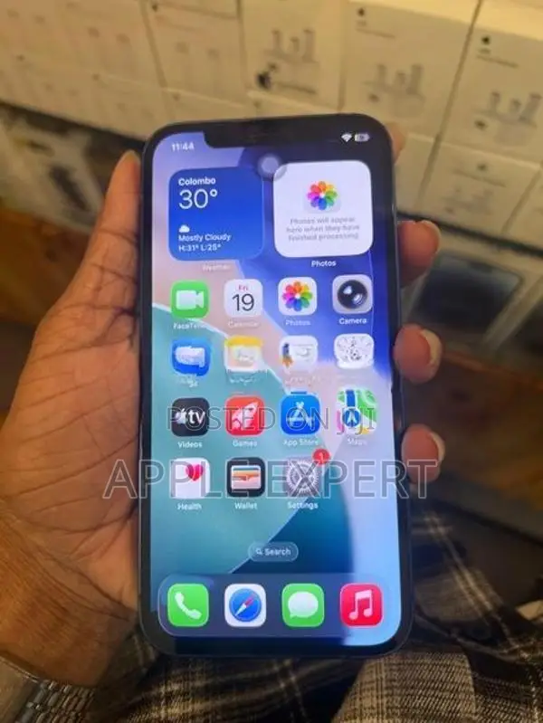 Apple iPhone 12 (Used)