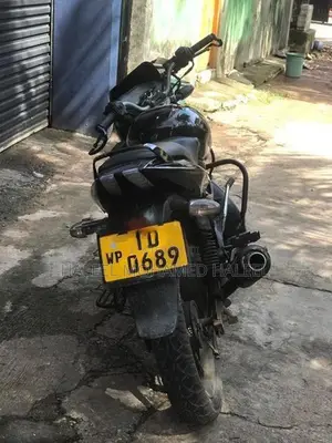 Bajaj Pulsar 180 2012