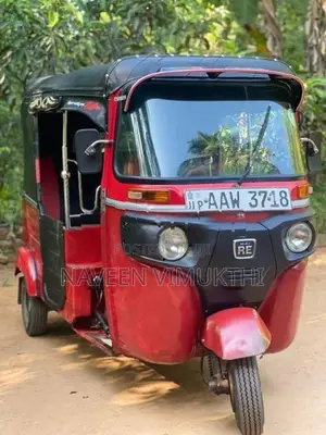 Bajaj RE 2015