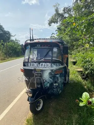 Bajaj RE 2010