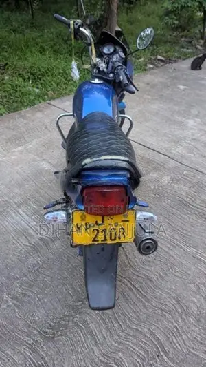 TVS Victor 2005
