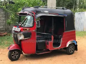 Bajaj RE 2016