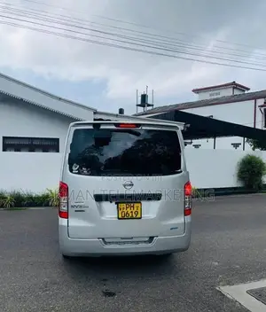 Nissan Caravan NV350 2013